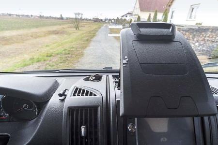 Klemmbrett als Tablet-Halter