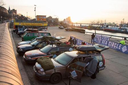 Sonnenaufgang einen Tag zuvor am Hamburger Fischmarkt: Zeit zum Aufstehen, gleich geht's los!
