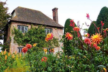 Noch im September stehen Englands Gärten voll in Blüte.