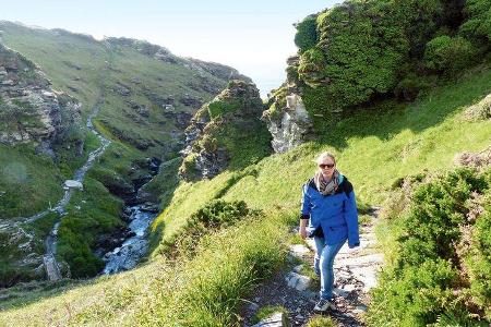 Toller Küstenwanderpfad bei Boscastle an der Westküste.
