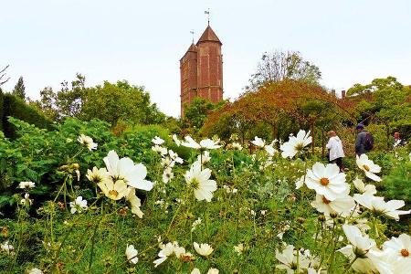 18 Meilen nördlich von Rye liegt Schloss Sissinghurst