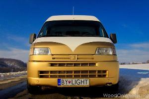 Vom alten Peugeot zum "Golden Lion"