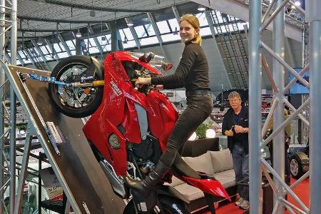 Transport-Möglichkeiten am Wohnmobil: Drei Alternativen für Fahrrad und Motorrad