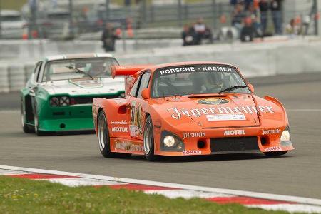 Baby: Porsche 935, vom 911 abgeleiteter Rennwagen mit nur 1,4 Liter großem Turbomotor. Baby: Porsche 935, vom 911 abgeleiteter Rennwagen mit nur 1,4 Liter großem Turbomotor.