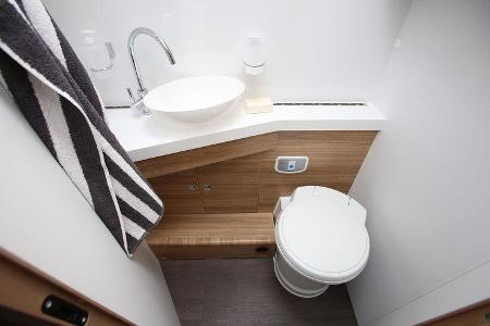 Adria Sonic 700 DC Axess (2019)