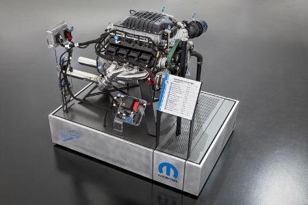 Hellephant 426 Mopar Crate Engine und 1968 Dodge ÒSuper ChargerÓ Concept