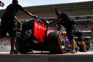 Vettel mit Getriebewechsel