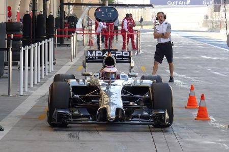 Jenson Button - McLaren - Formel 1 - Test - Bahrain - 21. Februar 2014