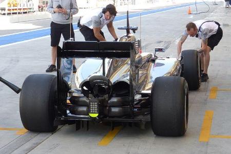 Jenson Button - McLaren - Formel 1 - Test - Bahrain - 21. Februar 2014