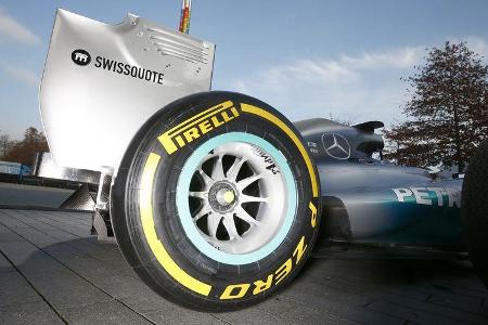 Vergleich: Mercedes W196 vs. AMG W05 - 2015
