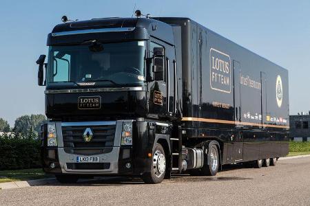 Lotus F1 Race-Trailer