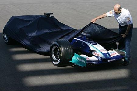 Peter Sauber macht Schluss. Nach 15 Jahren in der Formel 1 verkauft er sein Team an BMW.