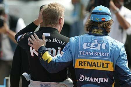 Das Duell um die WM 2005 wird rein sportlich ausgetragen. Räikkönen und Alonso haben neben der Strecke keinerlei Differenzen.