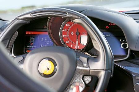 Ferrari F12 Berlinetta, Rundinstrumente