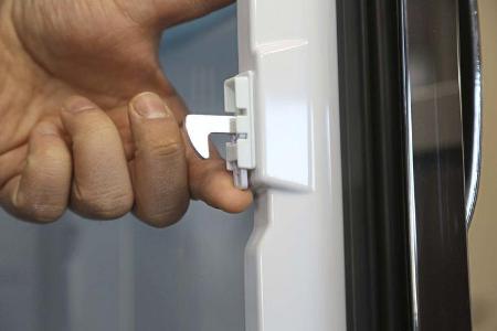Fahrtverriegelung am Kühlschrank