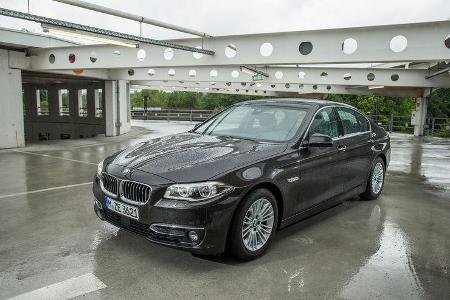 Mercedes E 200, BMW 520i, Skoda Superb VT, AMS1316
