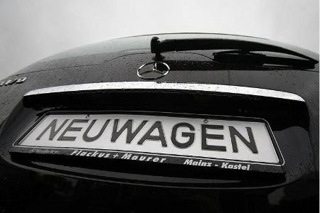 Die Pkw-Neuzulassungen in Deutschland lagen im ersten Halbjahr 2010 knapp 29 Prozent unter dem Vorjahresergebnis. Von Januar... Die Pkw-Neuzulassungen in Deutschland lagen im ersten Halbjahr 2010 knapp 29 Prozent unter dem Vorjahresergebnis. Von Januar...