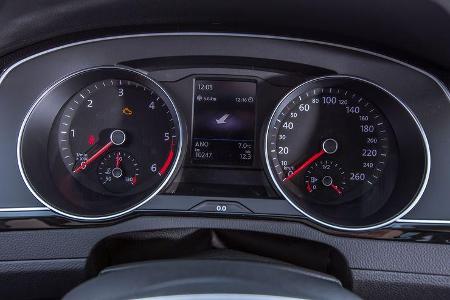 Instrumente Tacho Drehzahlmesser Display VW Passat 2.0 TDI