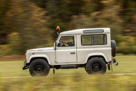 Land-Rover-90-V8-Seite