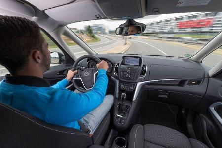 Opel Zafira 1.6 CNG Turbo, Cockpit, Fahrersicht