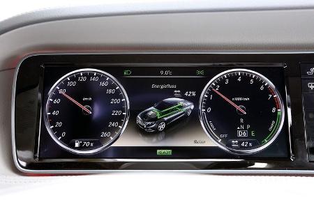 Mercedes S 400 Hybrid, Anzeigeinstrumente
