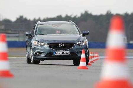 Mazda 6 2.2 D, Frontansicht, Slalom