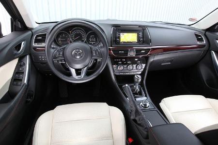Mazda 6 2.2 D, Cockpit, Lenkrad