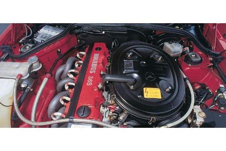 Der Motor leistet 272 PS und stemmt 365 Nm auf die Kurbelwelle.