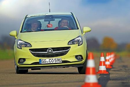 Opel Corsa 1.3 CDTI, Frontansicht, Slalom