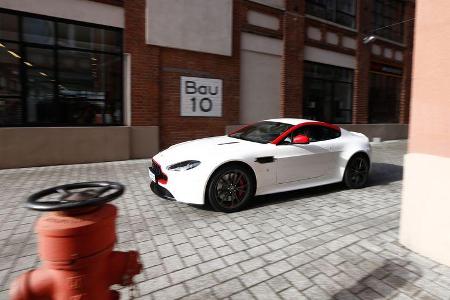 Aston Martin V8 Vantage N430, Seitenansicht