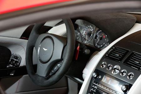 Aston Martin V8 Vantage N430, Lenkrad