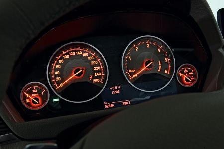 BMW 320d Modern Line, Rundinstrumente, Tacho