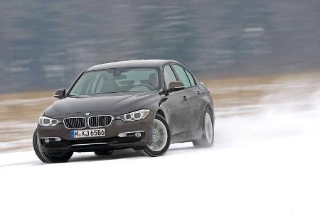 BMW 320d Modern Line, Schnee, Bremstest