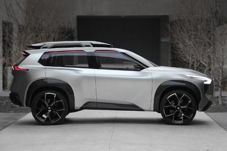 Drei Sitzreihen bedeuten meist weniger Kofferraum. Deswegen bringt das Nissan XMotion Concept einfach seine Dachbox mit nach...