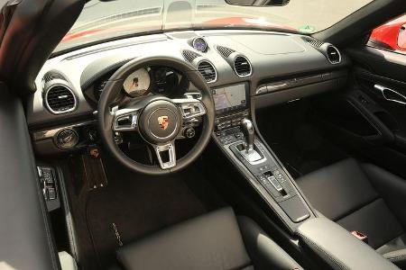 Porsche Boxster S, Cockpit