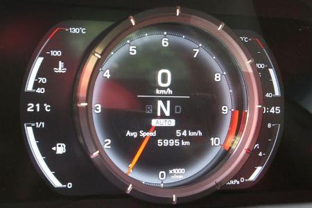 Lexus LFA, Zentraldisplay