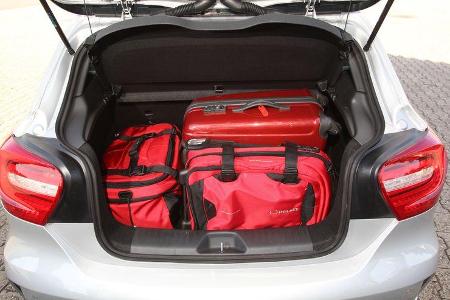 Mercedes A 200 CDI AMG Sport, Kofferraum, Einpacken
