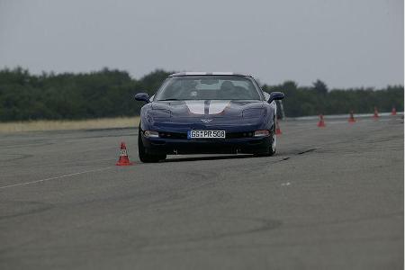 Dabei gehört die Corvette C5 zu jenen Sportwagen, bei denen Ecken und Kanten nicht als Fehler sondern als part-of-it zählen.