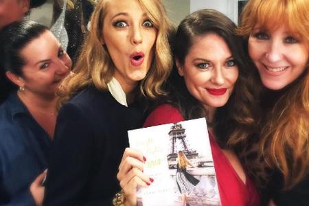 Schauspielerin Blake Lively hat den Mode-Ratgeber ihrer Freundin Angie Niles sicher im Bücherregal stehen Schauspielerin Blake Lively hat den Mode-Ratgeber ihrer Freundin Angie Niles sicher im Bücherregal stehen
