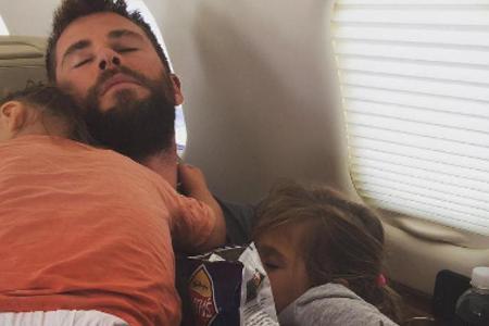 Elsa Pataky postete einen süßen Schnappschuss von ihrer Familie auf Instagram Elsa Pataky postete einen süßen Schnappschuss von ihrer Familie auf Instagram