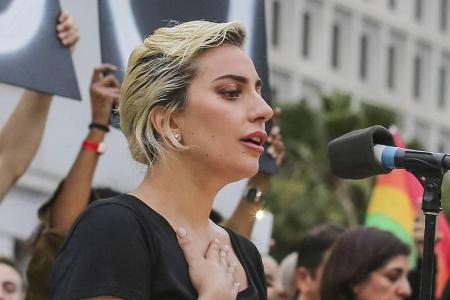 Lady Gaga vergoss Tränen für die Opfer des Orlando-Massakers Lady Gaga vergoss Tränen für die Opfer des Orlando-Massakers