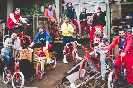 Für ihre VMX-Tour hat die Band Moop Mama ihre eigenen Fahrräder designt Für ihre VMX-Tour hat die Band Moop Mama ihre eigenen Fahrräder designt