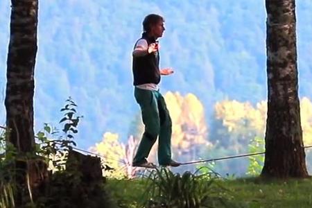 Gleichgewichtstraining inmitten der Natur Gleichgewichtstraining inmitten der Natur