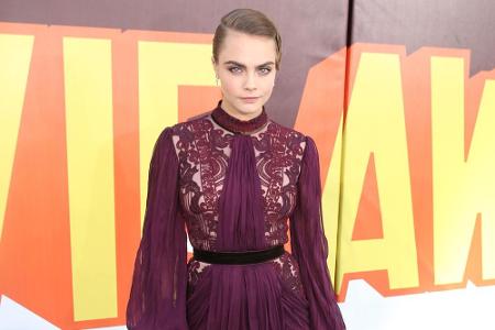 Dieses langärmelige Minikleid polarisierte: Cara Delevingne bei den MTV Movie Awards im April 2015 in Los Angeles.