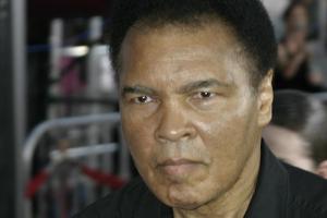 Muhammad Ali ins Krankenhaus eingeliefert