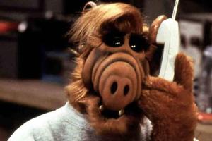 "Alf"-Darsteller Michu Meszaros liegt im Koma