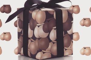 Kim Kardashians Po jetzt auch auf Geschenkpapier