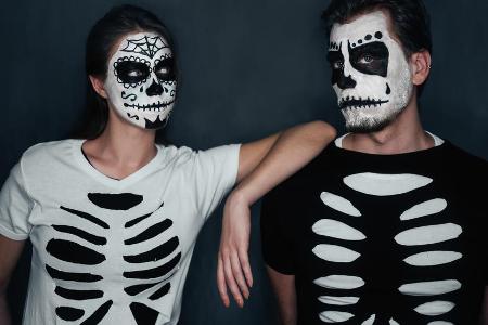 Besonders cool im Partnerlook - das Selfmade-Skelett Besonders cool im Partnerlook - das Selfmade-Skelett