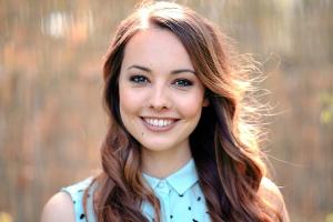 Julia Krüger moderiert gemeinsam mit Daniel Hartwich "It takes 2"