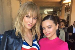 Topmodels unter sich: Karlie Kloss und Miranda Kerr bei der Paris Fashion Week
